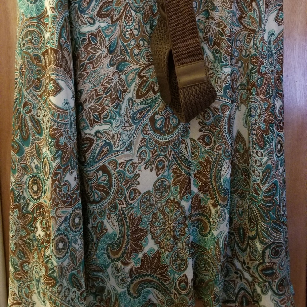 Skirt - Picture 3 of 6